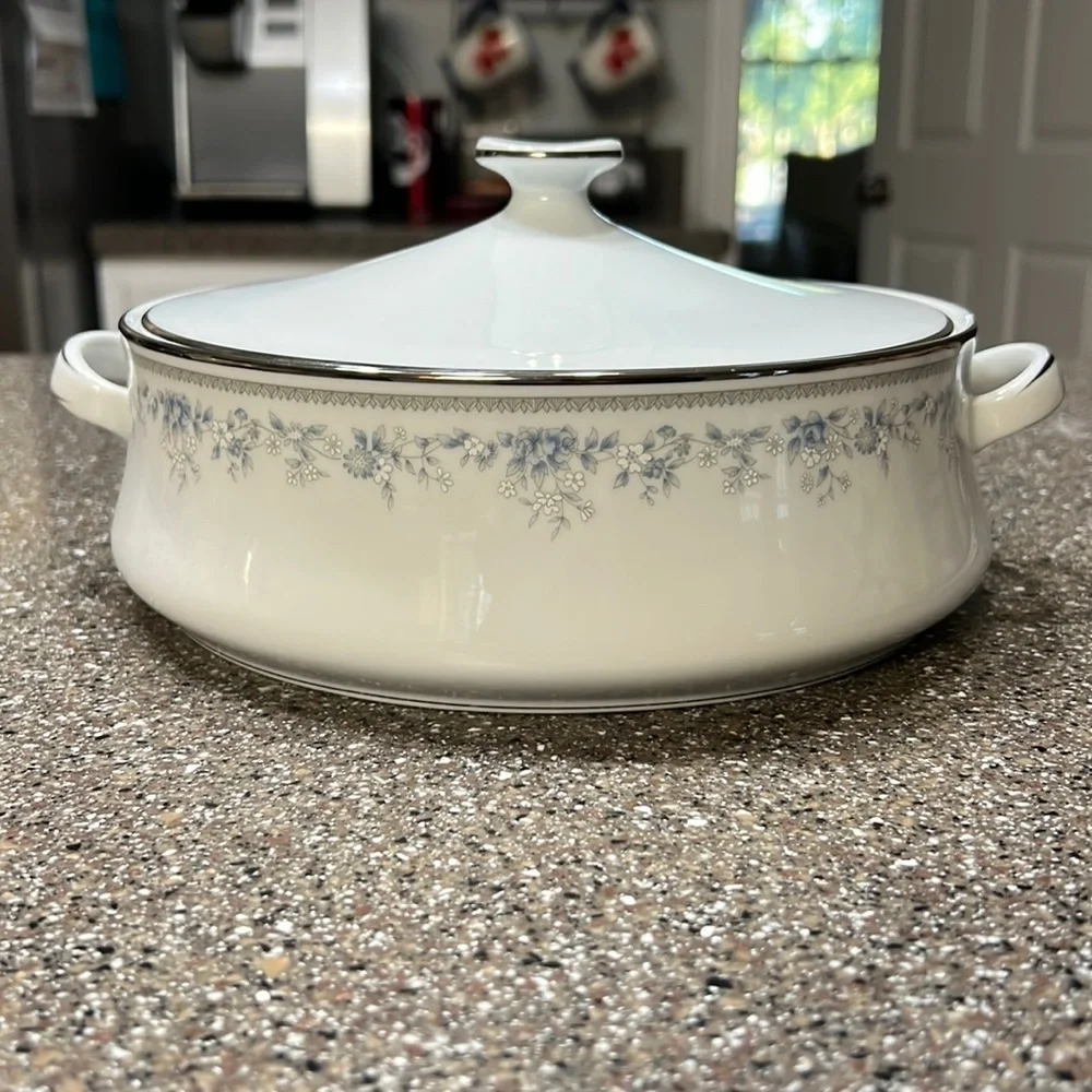 Bluets by Lenox Round Covered Vegetable Dish Discontinued Piece